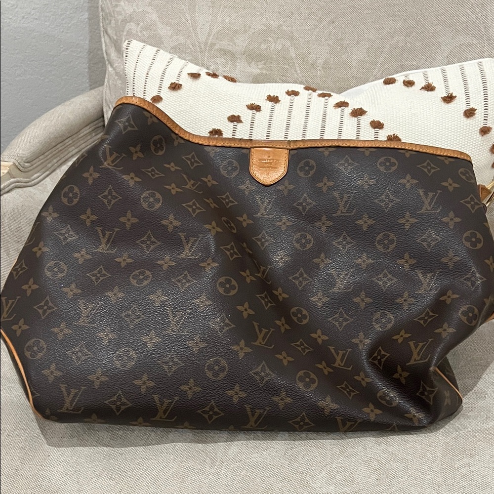 Louis Vuitton Delightful MM Monogram Shoulder Bag - Picture 2 of 15